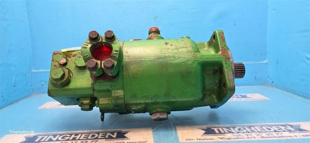 John Deere 1170 유압식 기계