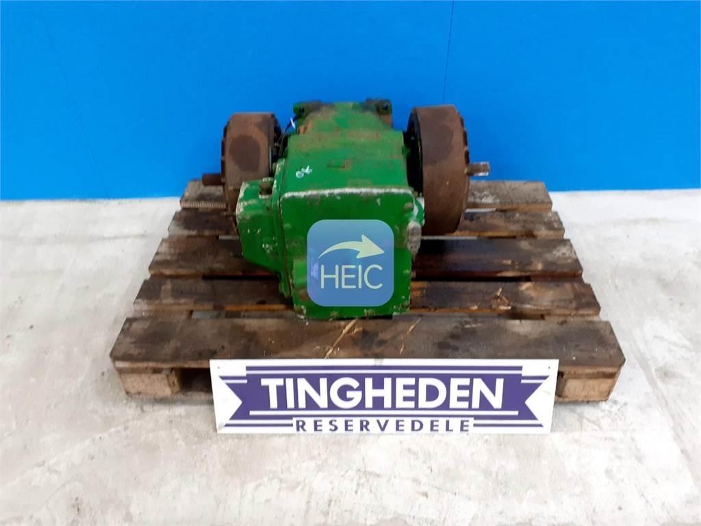 John Deere 2054 트랜스미션