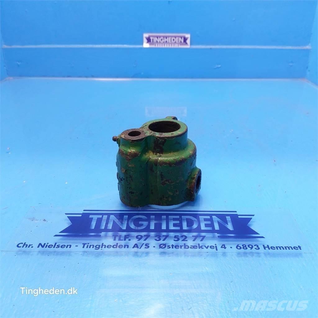 John Deere 2130 기타 트랙터 부속품