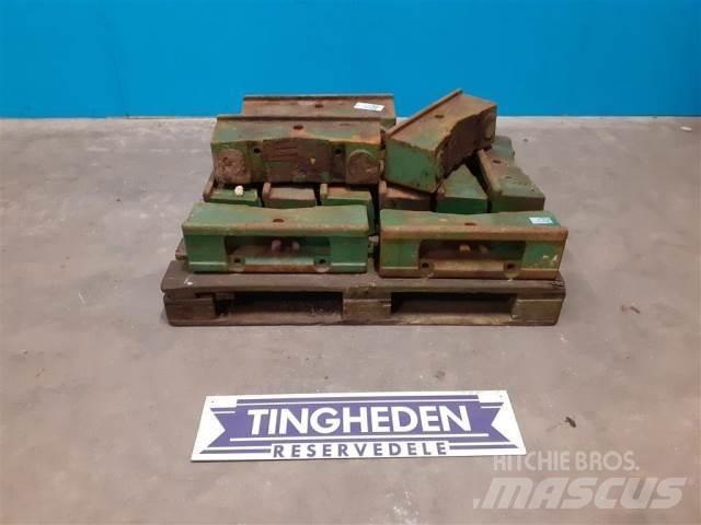 John Deere 2140 전면하중