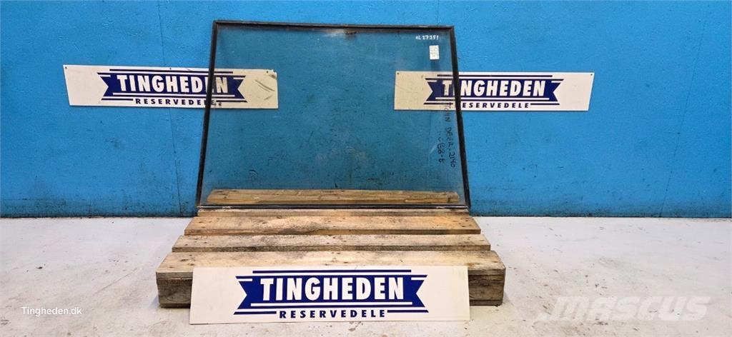 John Deere 2140 캐빈 및 인테리어