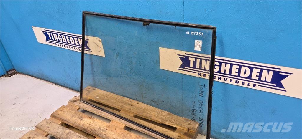 John Deere 2140 캐빈 및 인테리어