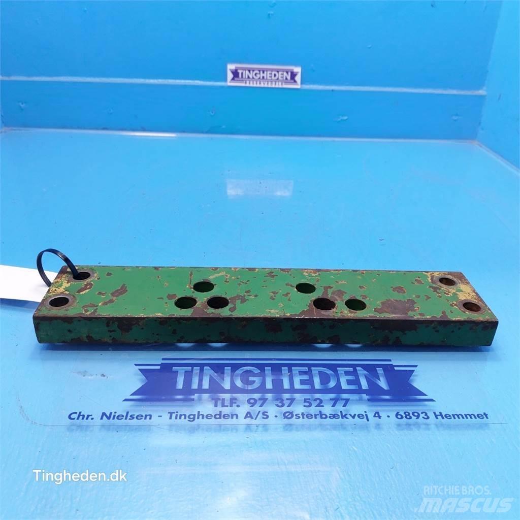 John Deere 2951 기타 트랙터 부속품