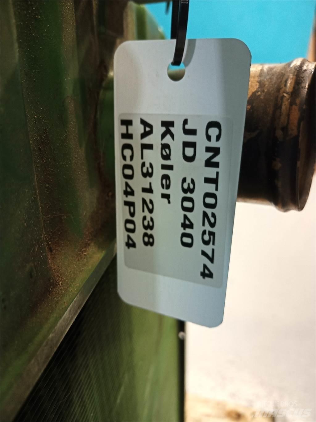 John Deere 3040 라디에이터