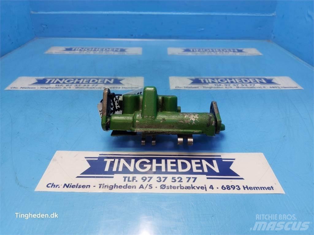 John Deere 3040 트랜스미션