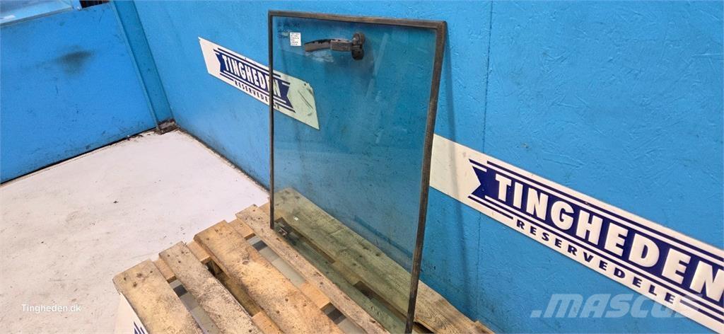 John Deere 3040 캐빈 및 인테리어