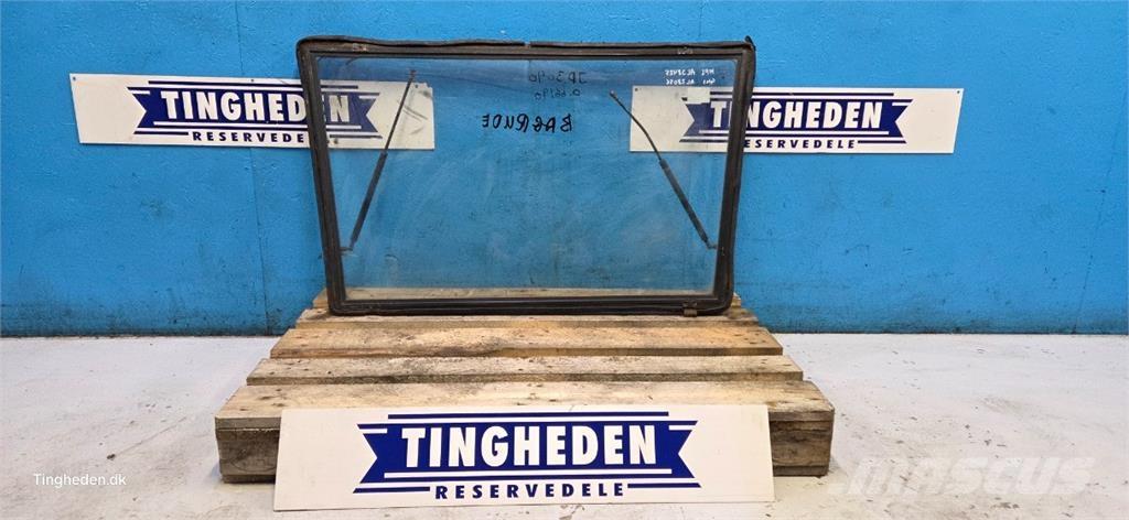 John Deere 3040 캐빈 및 인테리어