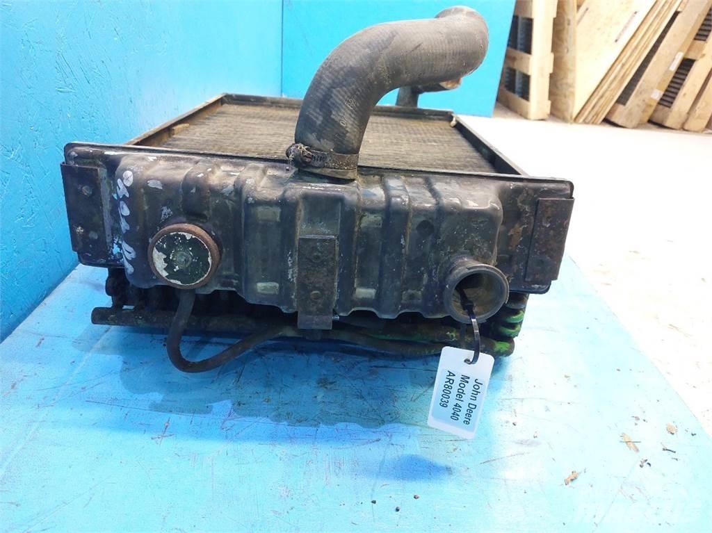 John Deere 4040 라디에이터