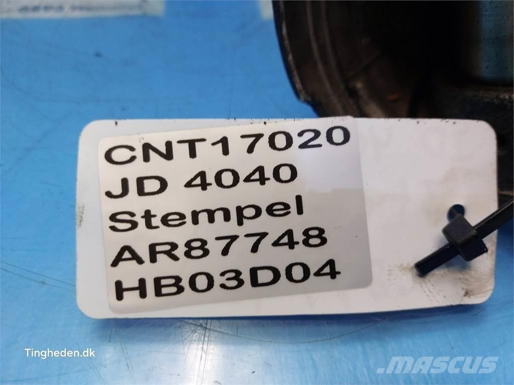 John Deere 4040 엔진