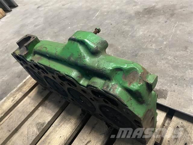 John Deere 4239 엔진