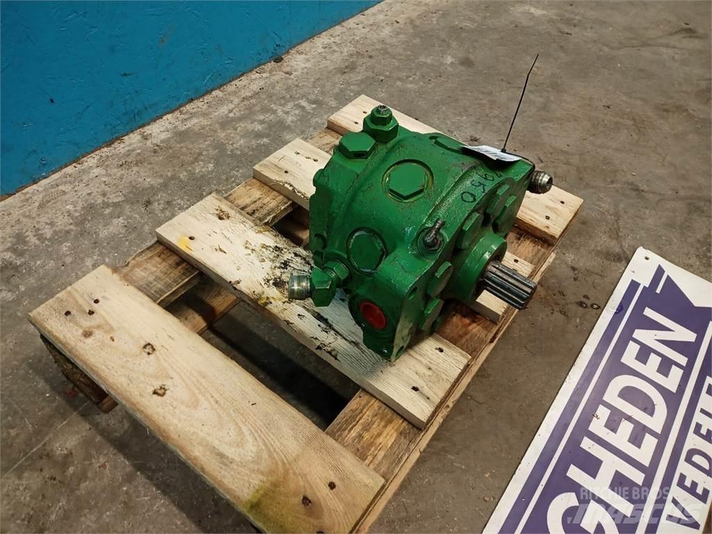 John Deere 4240 유압식 기계