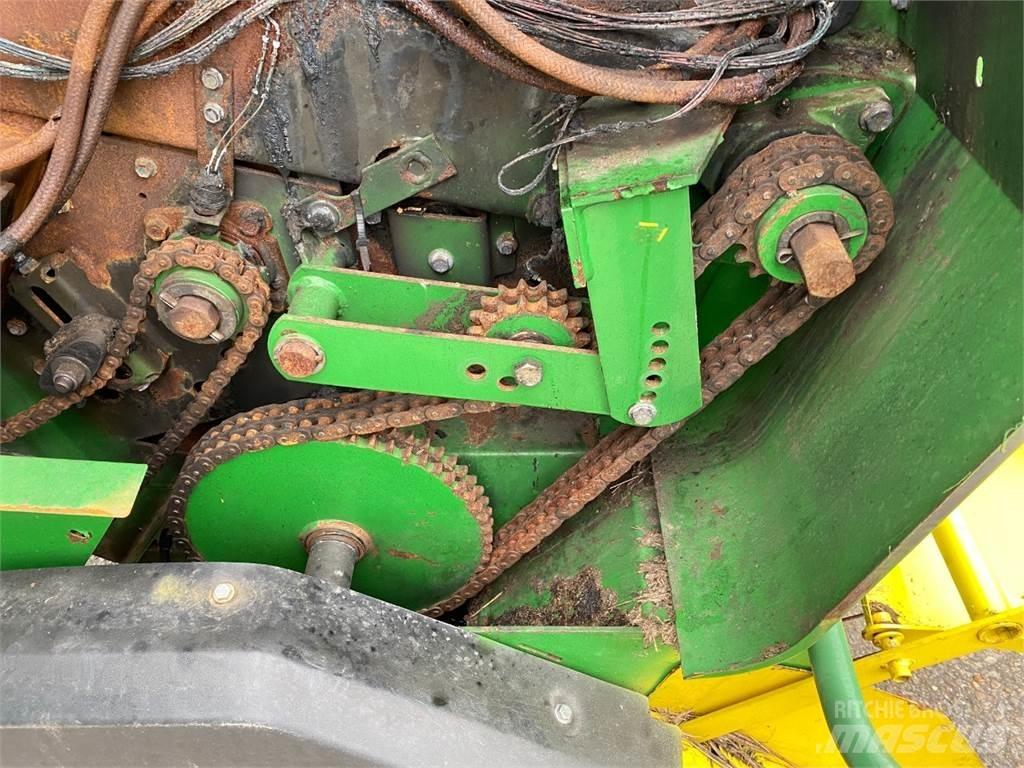 John Deere 592 원형 곤포기