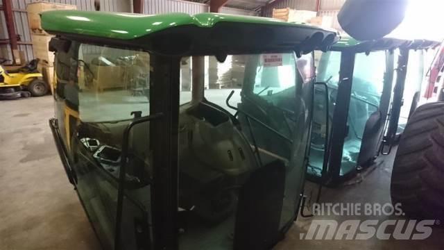 John Deere 6155 캐빈 및 인테리어