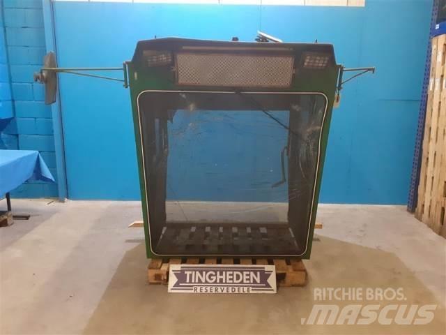 John Deere 955 캐빈 및 인테리어