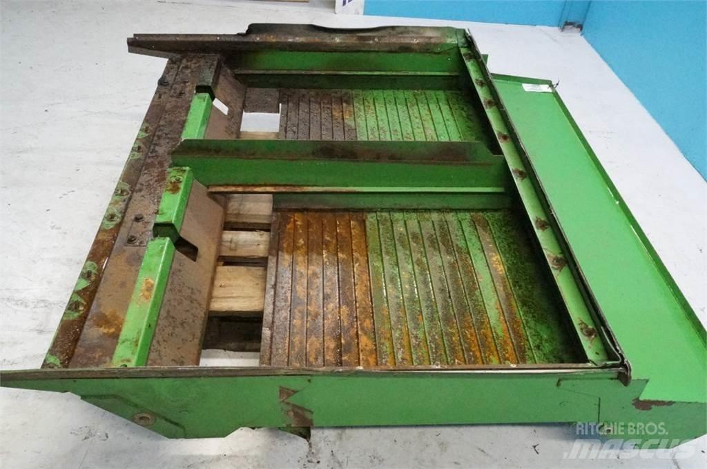 John Deere 9780 모래(염화칼슘) 살포기