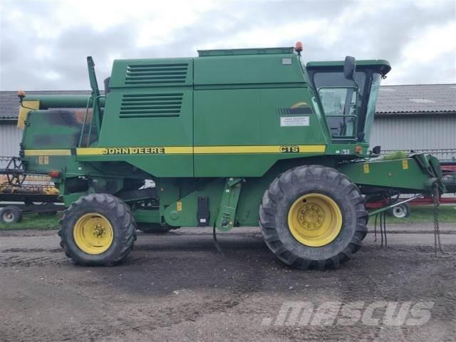 John Deere CTS 콤바인 수확기
