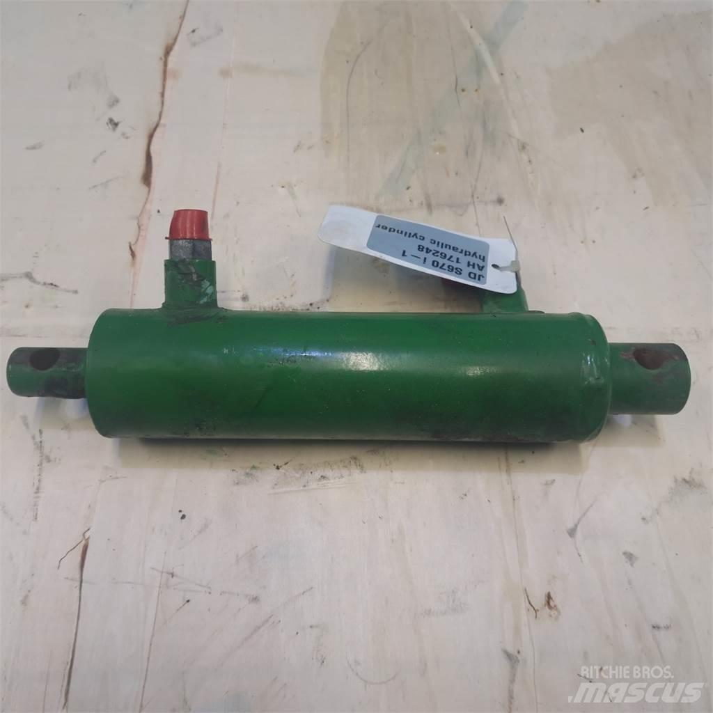 John Deere S670 유압식 기계