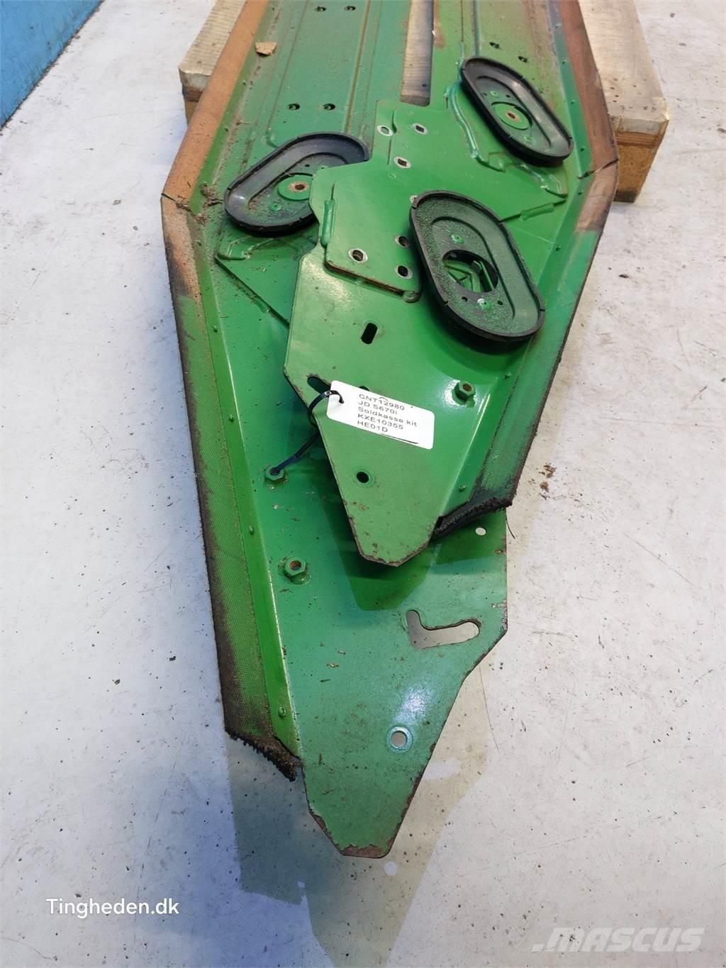 John Deere S670 모래(염화칼슘) 살포기