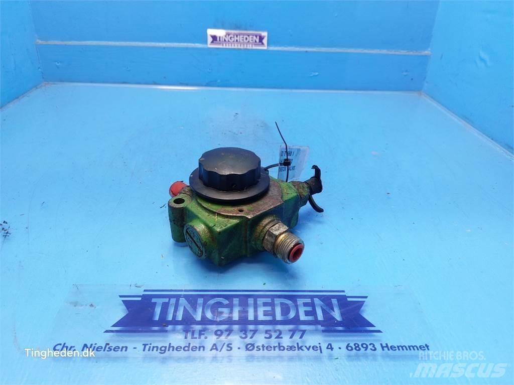 John Deere T660I 유압식 기계