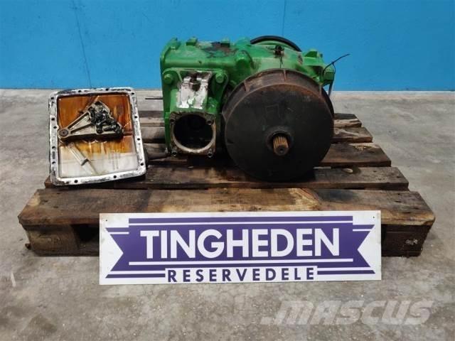 John Deere T670 트랜스미션