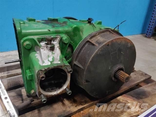John Deere T670 트랜스미션