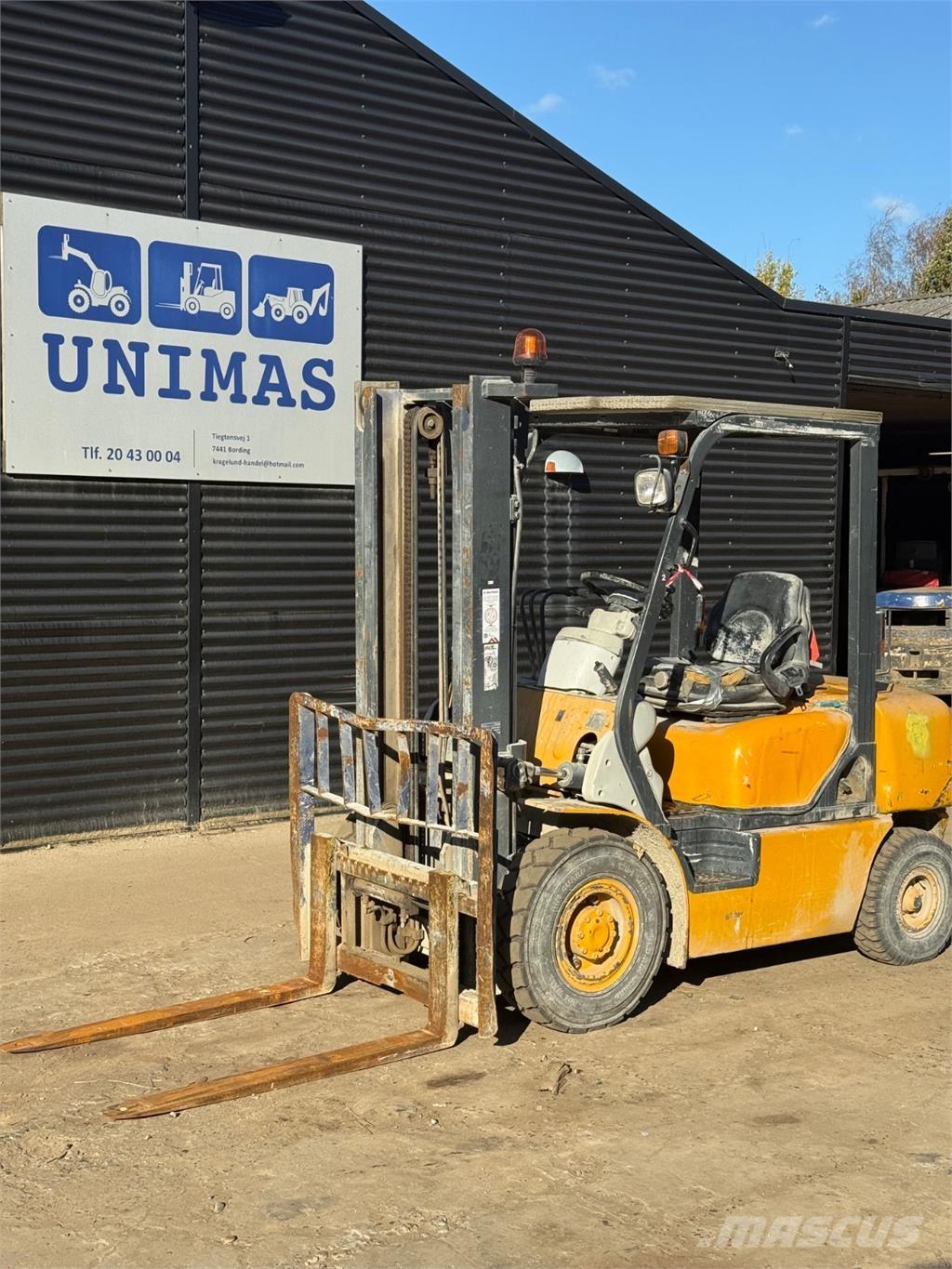 Komatsu FD25 디젤 지게차