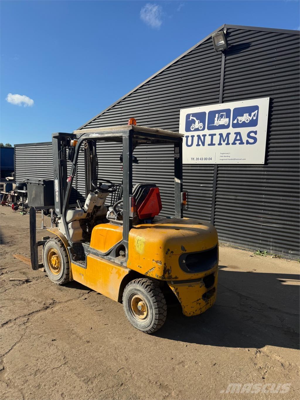 Komatsu FD25 디젤 지게차