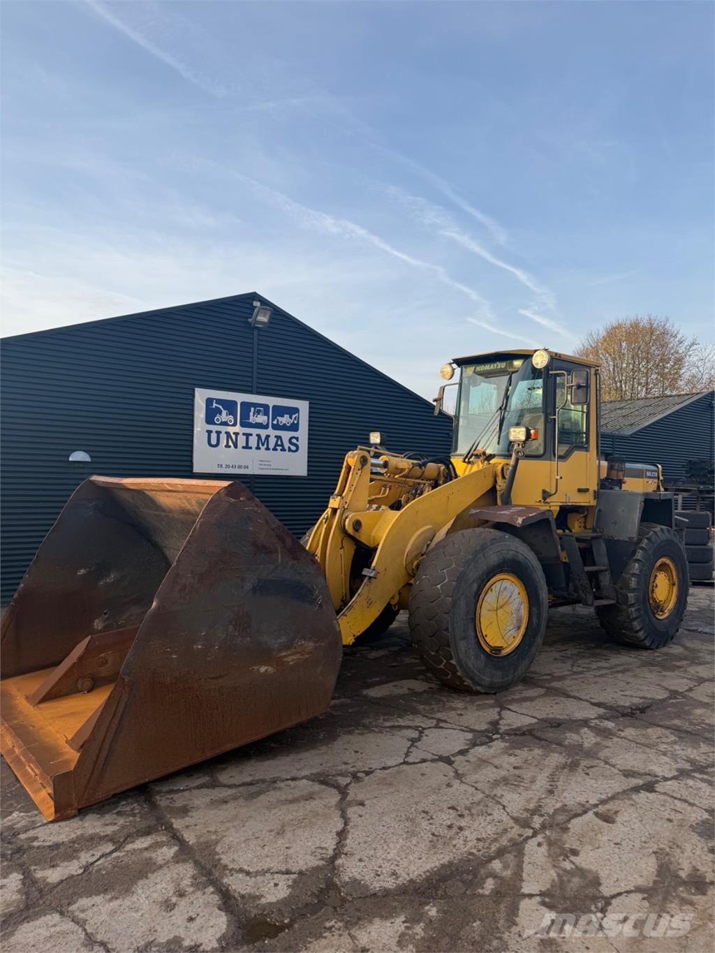 Komatsu WA270-3  휠로우더