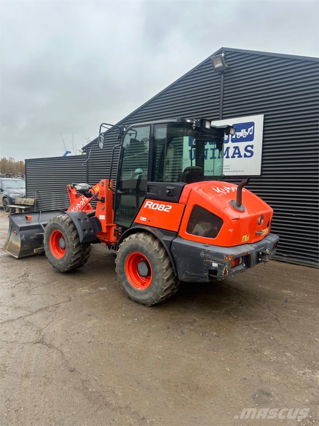 Kubota R082  휠로우더