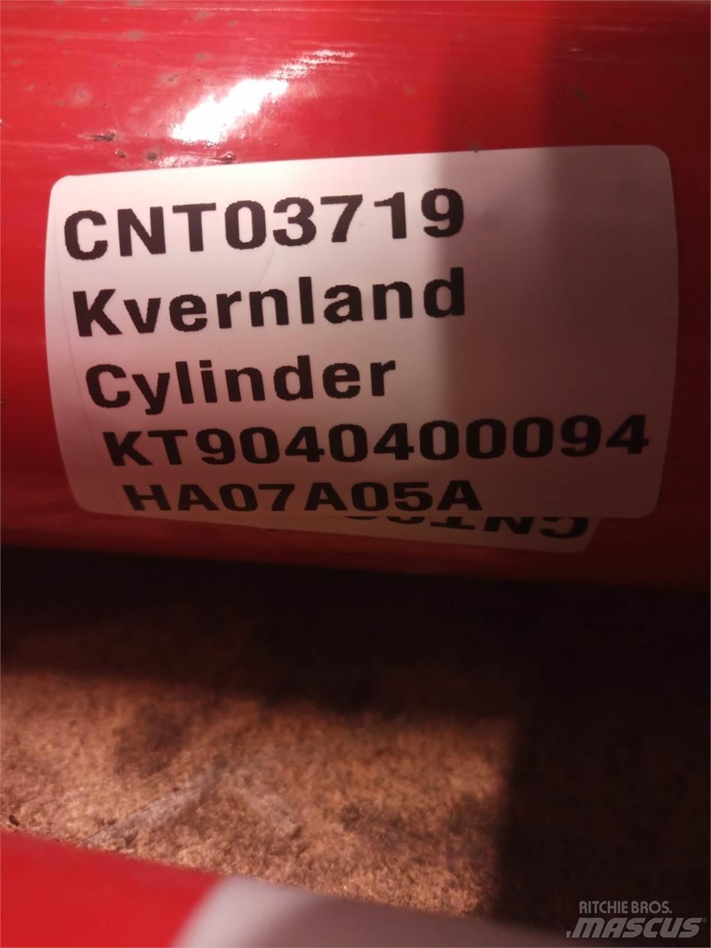 Kverneland 4232 제초기