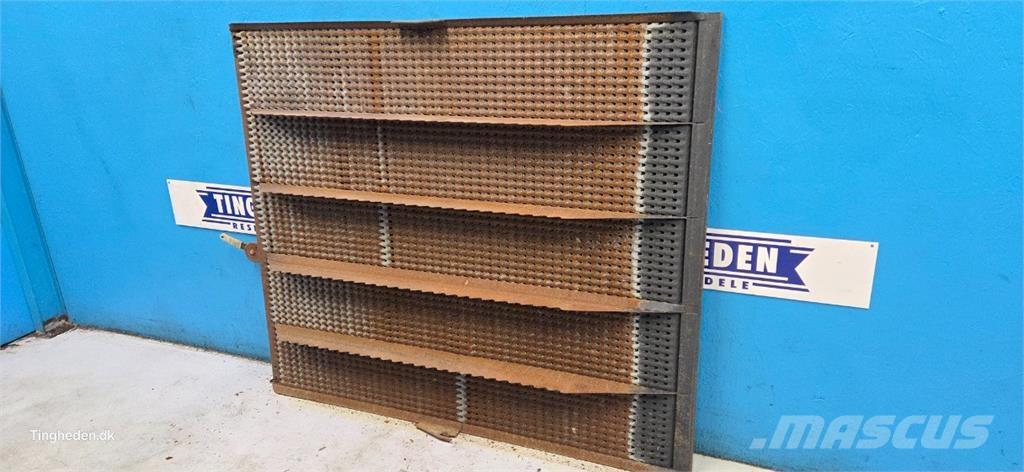 Laverda L517 모래(염화칼슘) 살포기