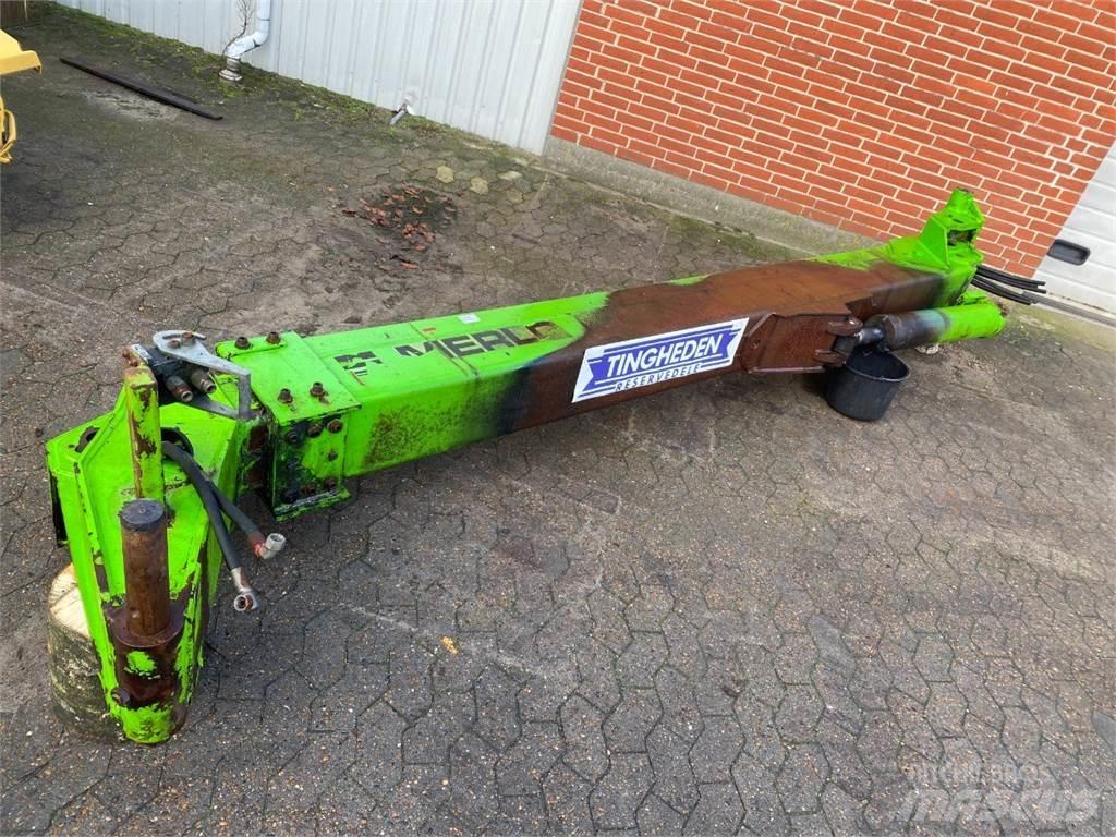 Merlo 28.7 붐 및 디퍼