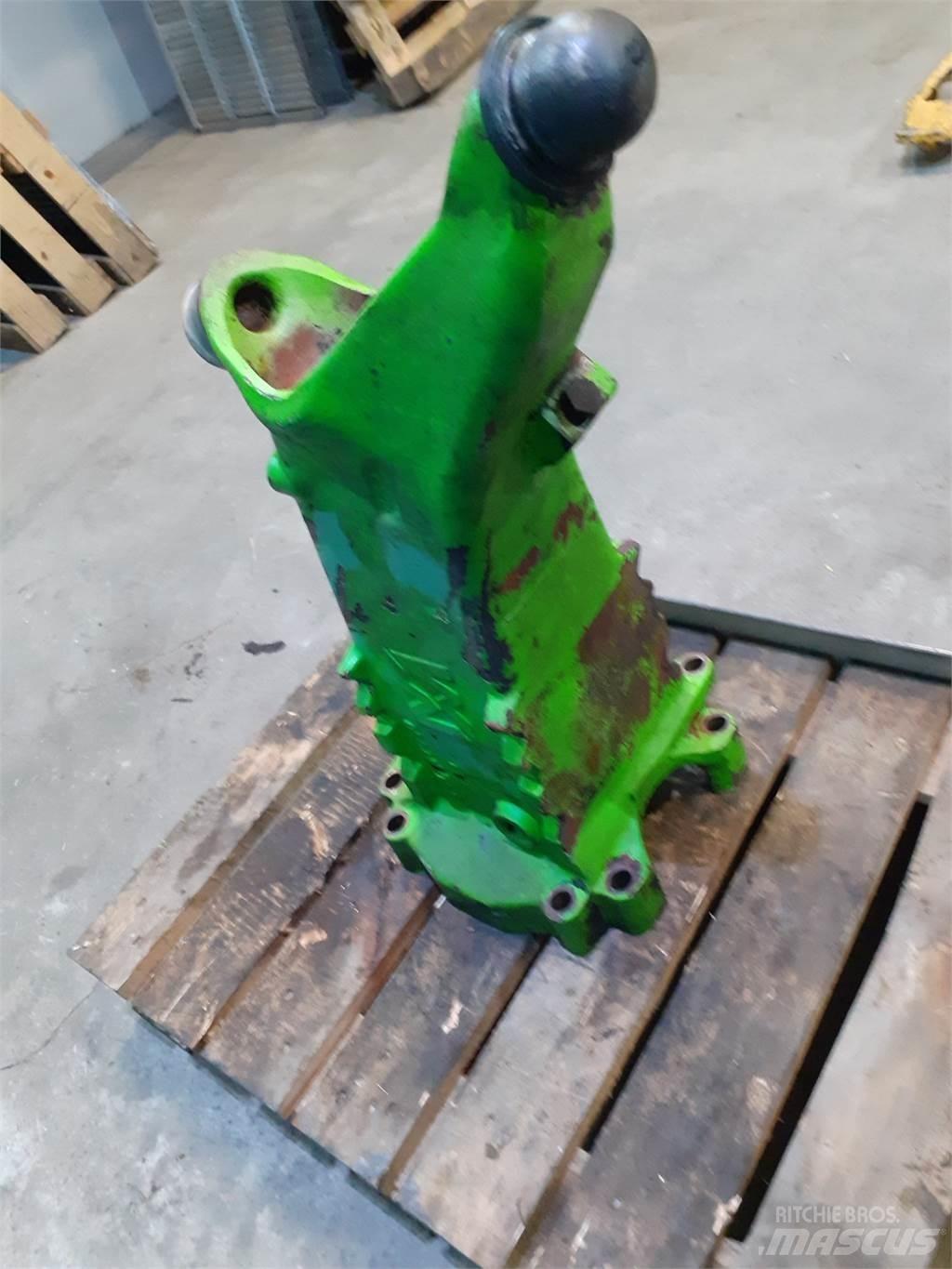 Merlo 28.7 차축