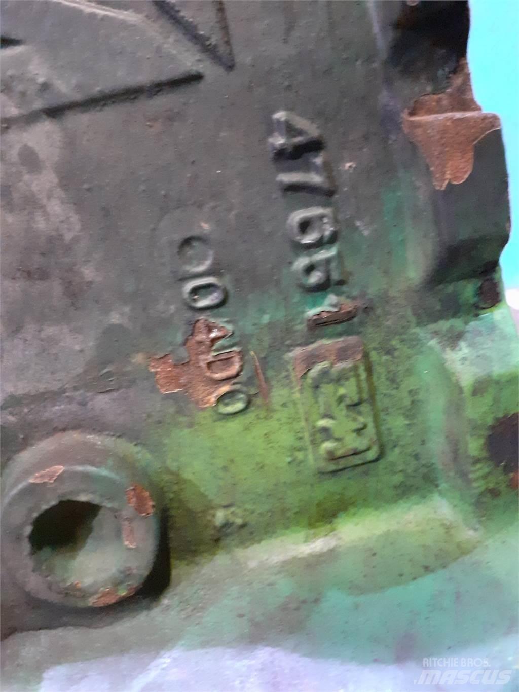 Merlo 30.9 차축
