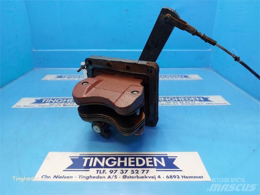 New Holland 8670 기타 트랙터 부속품