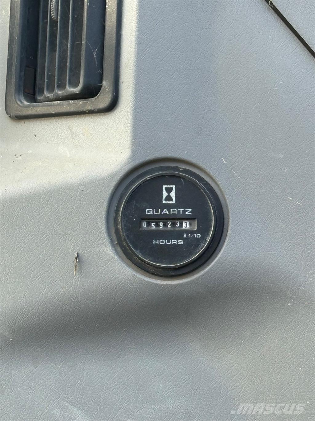 New Holland E305 대형 굴삭기 29톤 이상