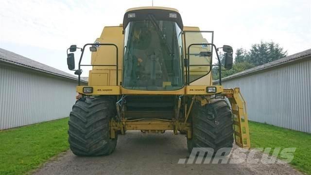 New Holland TF78 콤바인 수확기