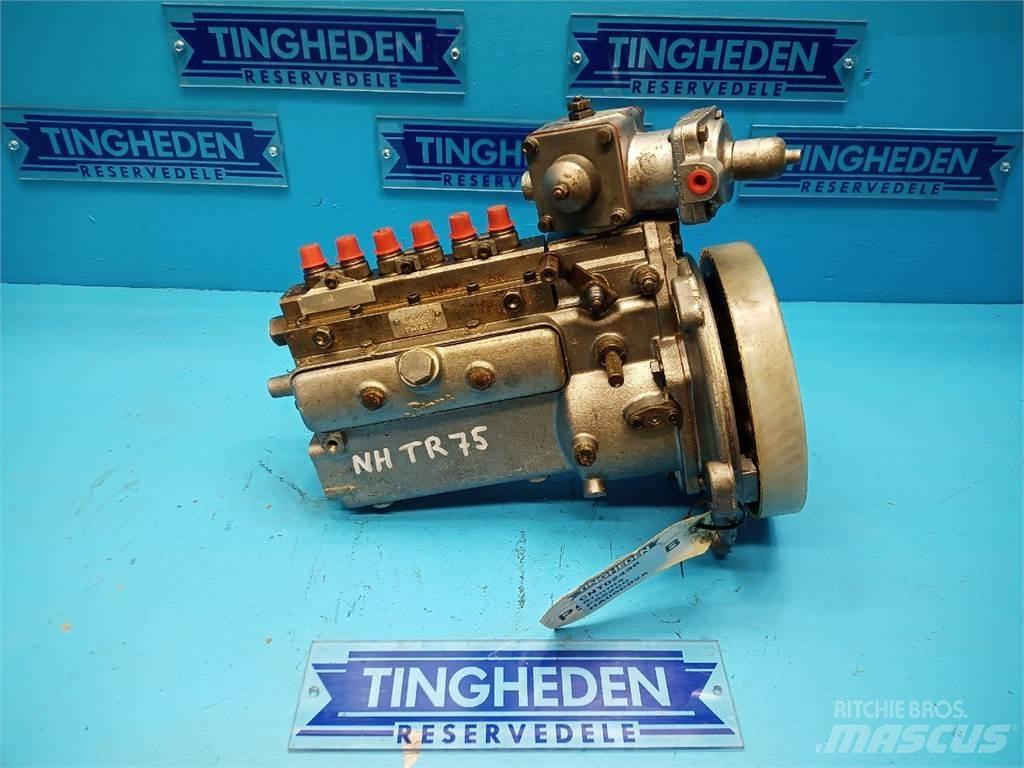 New Holland TR75 엔진