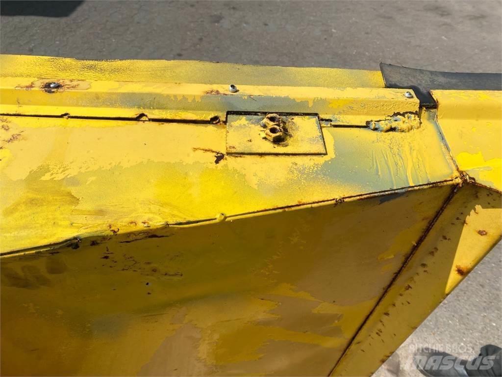 New Holland TX34 모래(염화칼슘) 살포기