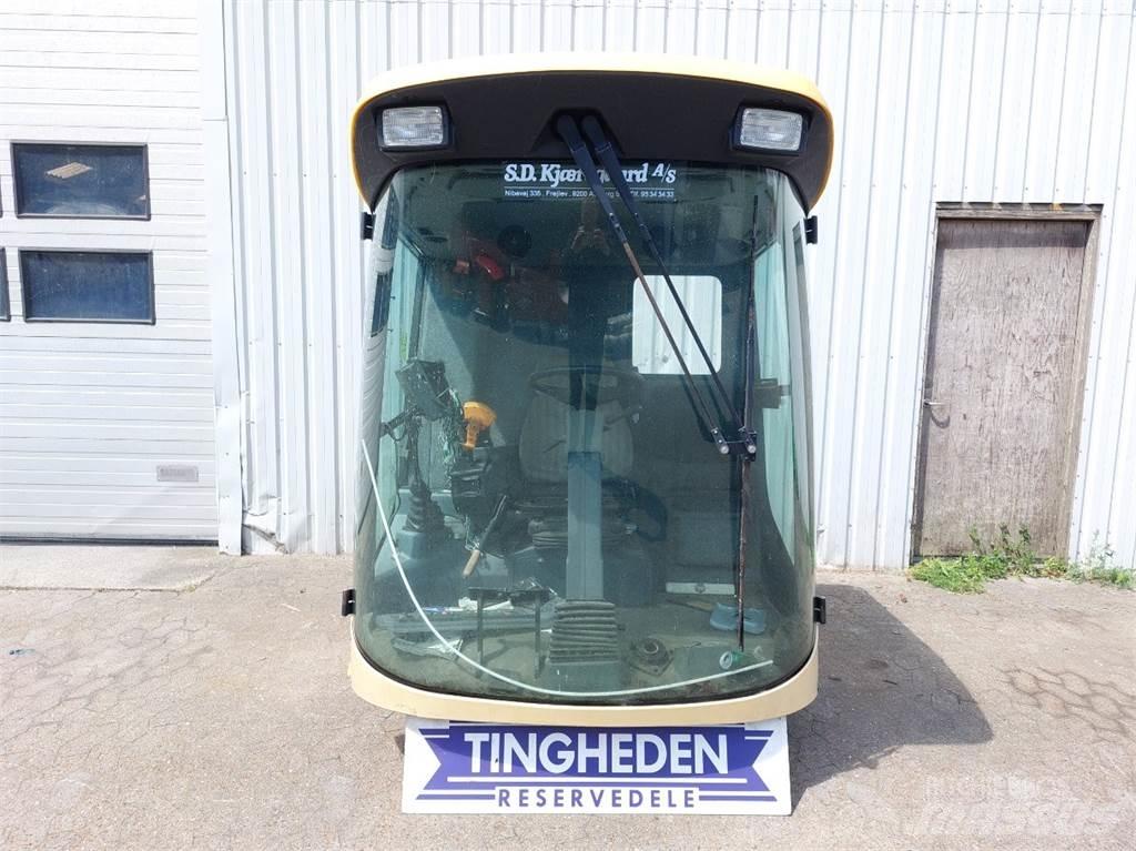 New Holland TX65 캐빈 및 인테리어