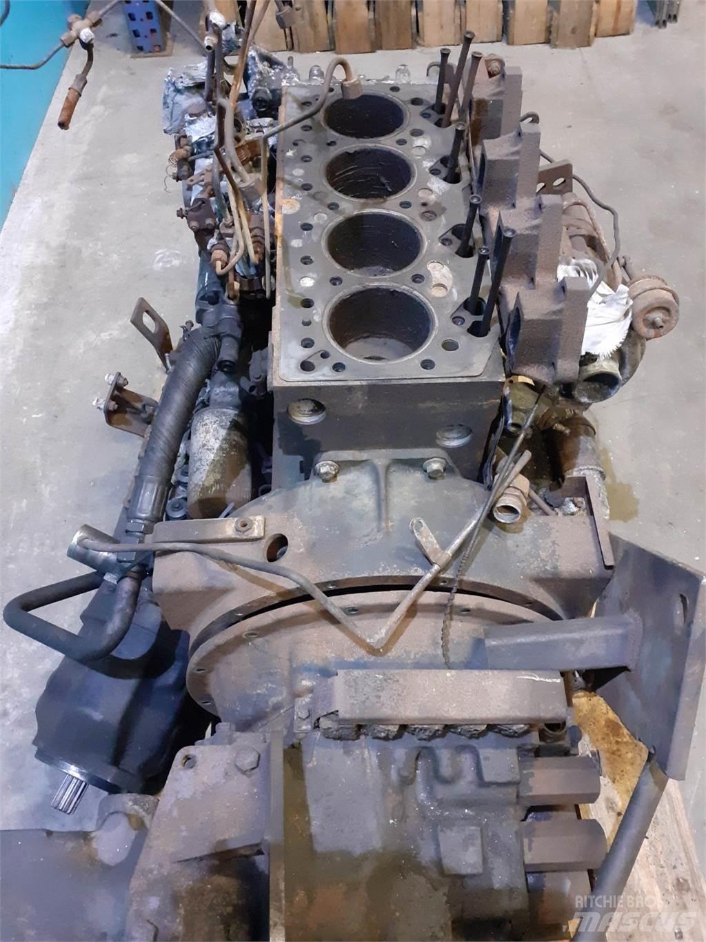 Perkins 1004-40T 엔진