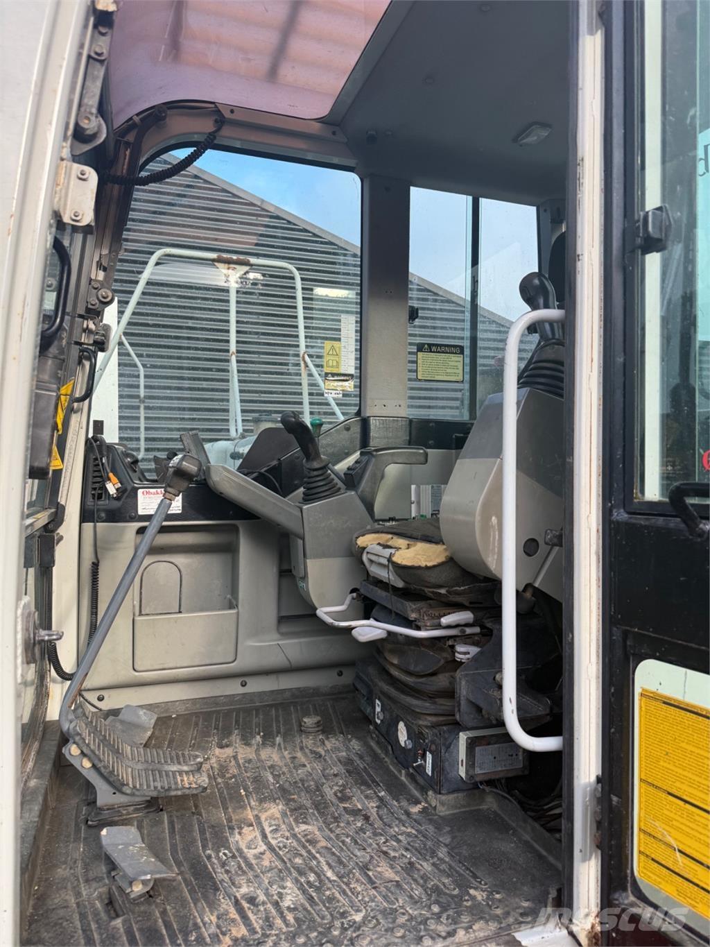 Takeuchi TB1140 대형 굴삭기 29톤 이상