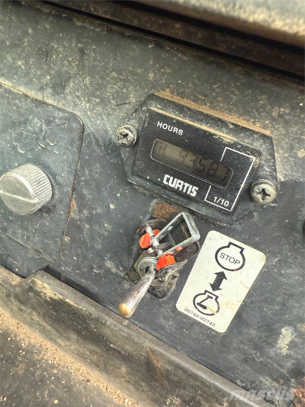 Takeuchi TB1140 대형 굴삭기 29톤 이상