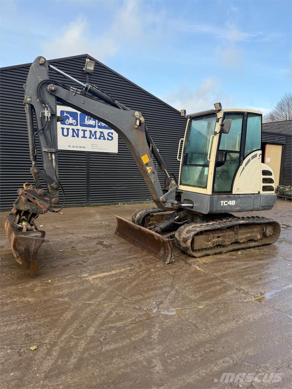 Terex TC48 소형 굴삭기 7톤 미만