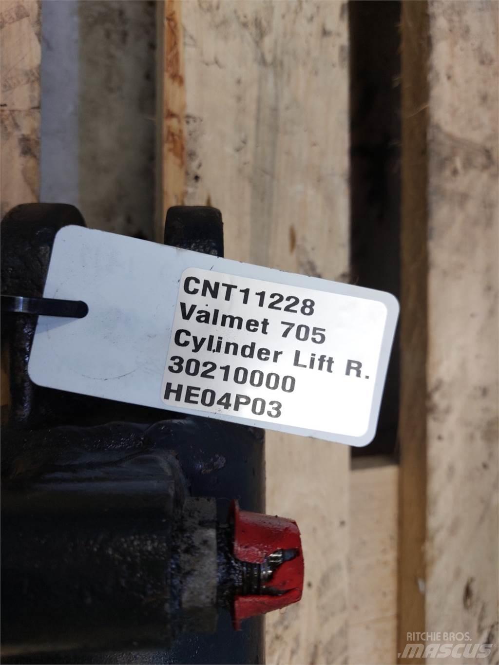 Valmet 705 유압식 기계