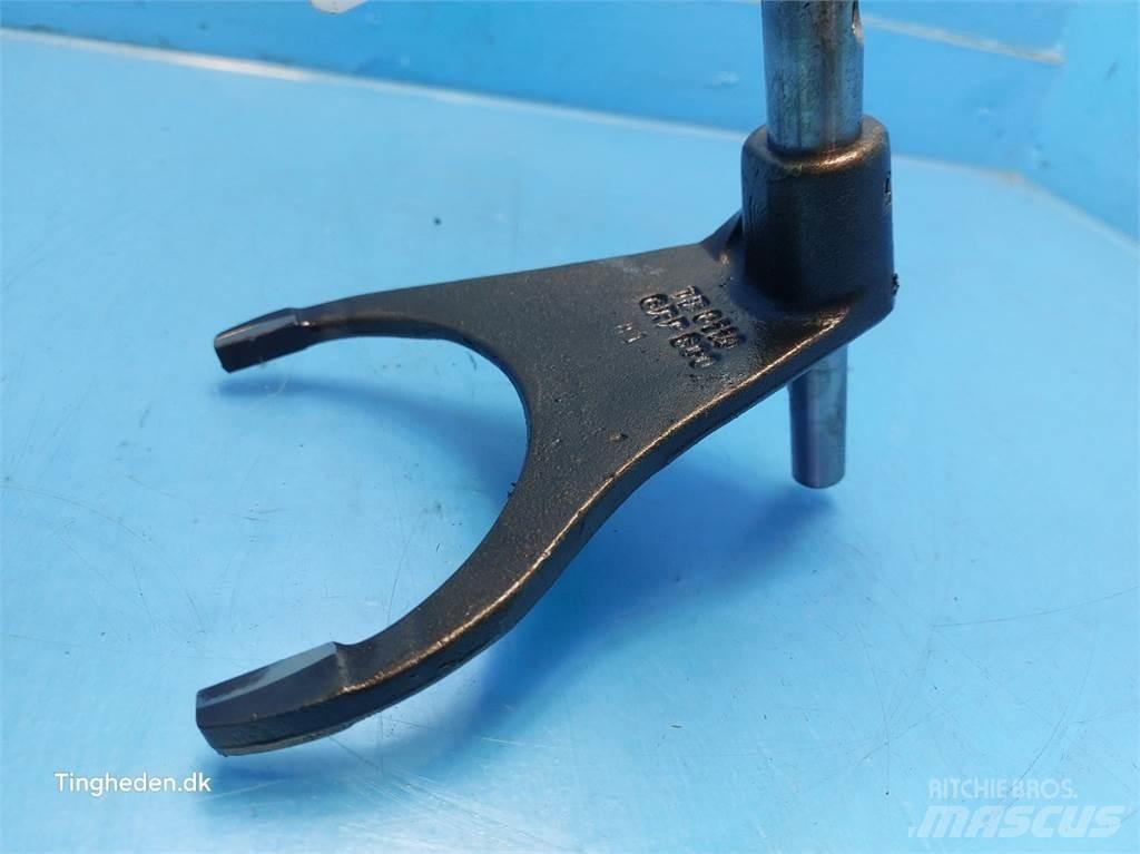 Valmet 8050 트랜스미션