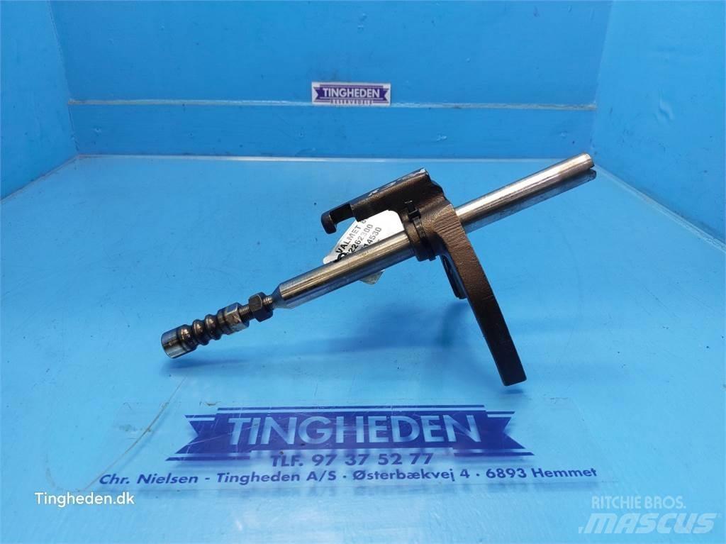 Valmet 8050 트랜스미션