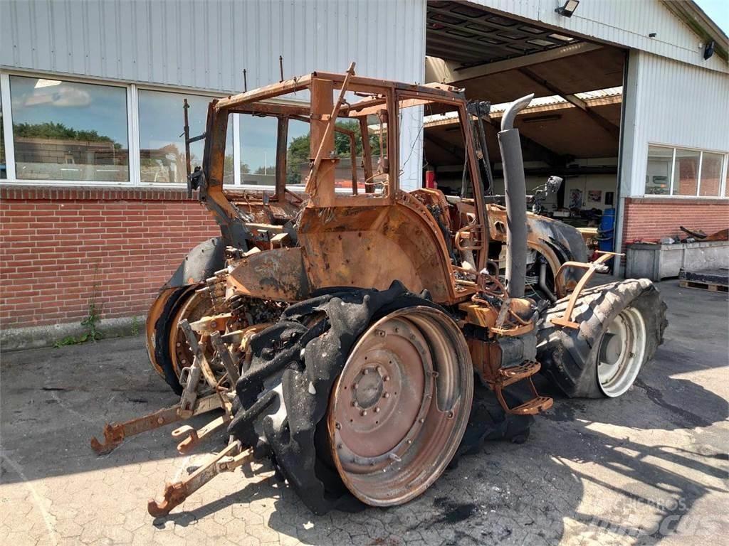 Valtra T213 트랙터