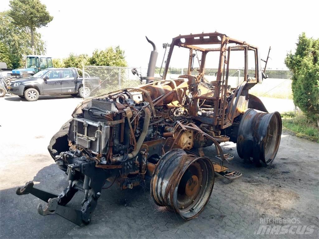 Valtra T213 트랙터