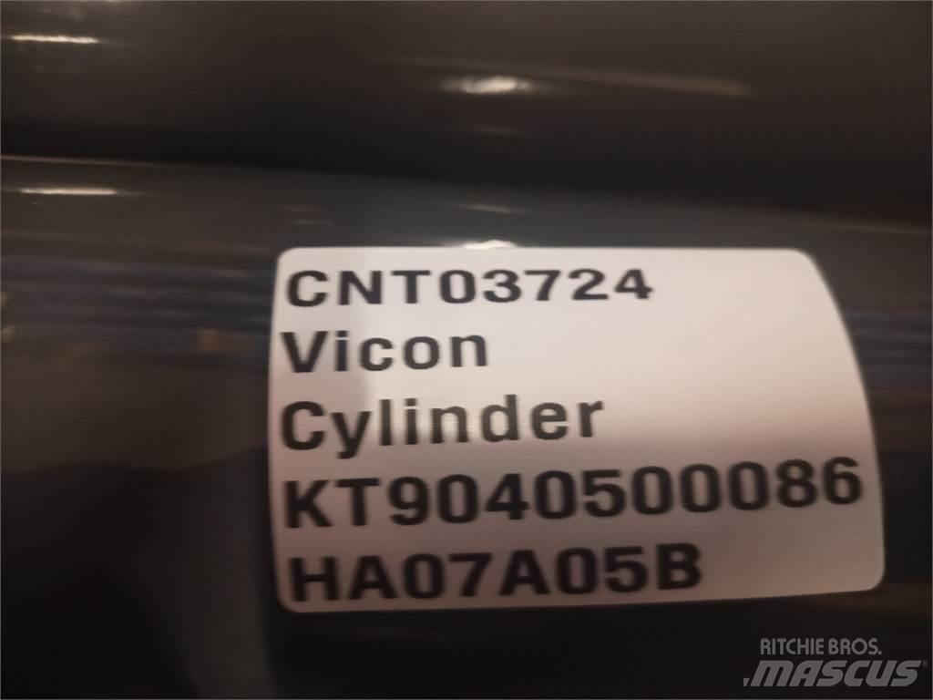 Vicon 835 제초기